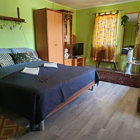 Poni Kucko Vendeghaz Es Minifarm Vakantiehuis Hosszuvoelgy